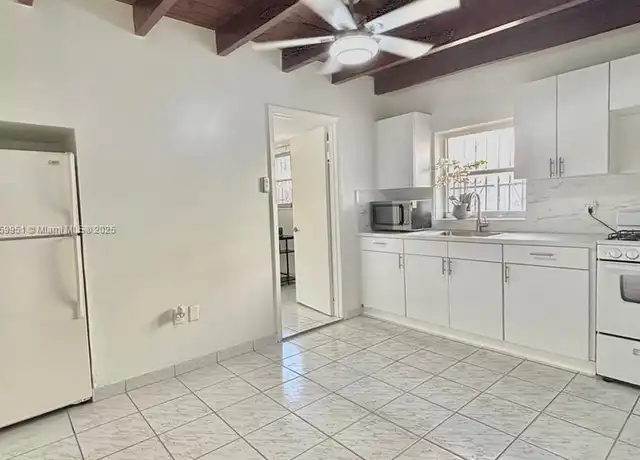 Property at 618 E 24th St Unit 1, Hialeah, FL, 33013, 1 bed, 1 bath, [object Object]