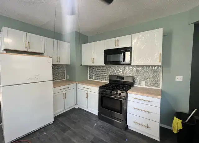 Property at 64 Fairview St Unit 1, Waterbury, CT, 06710, 4 beds, 1.5 baths, [object Object]