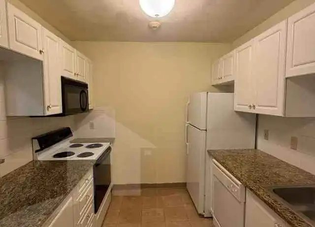 Property at 373 Highland Ave Unit 303, Somerville, MA, 02144, 1 bed, 1 bath, [object Object]
