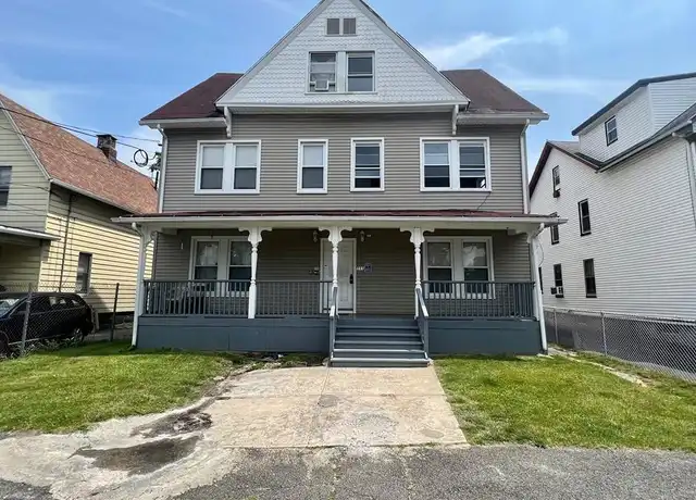 Property at 251 Black Rock Ave Unit 1R, Bridgeport, CT, 06605, 1 bed, 1 bath, [object Object]