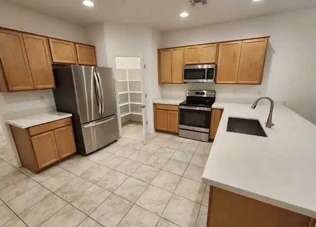 Property at 8948 W Colter St, Glendale, AZ, 85305, 1 bed, 1 bath, [object Object]