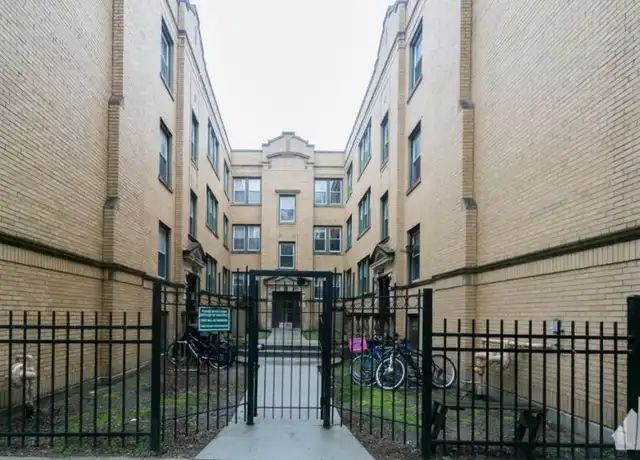 Property at 1910 W Winnemac Ave, Chicago, IL, 60640, 2 beds, 1 bath, [object Object]