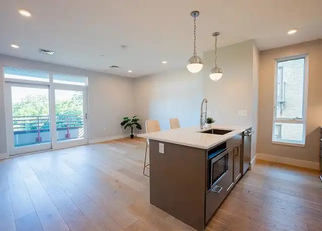 Property at 1650 Commonwealth Ave, Brighton, MA, 02135, 1 bed, 1 bath, [object Object]