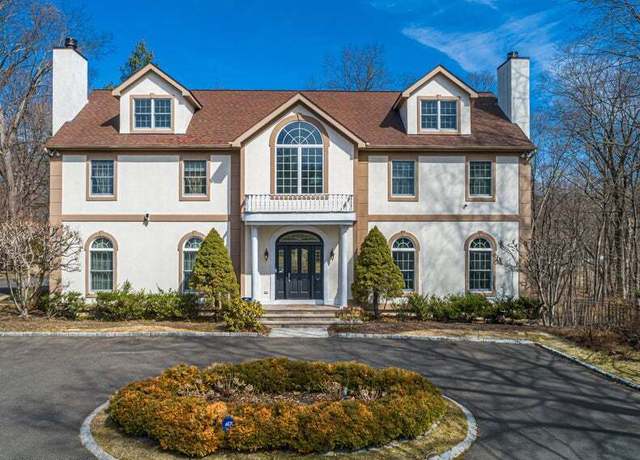 Photo of 27 Stepping Stone Ln, Greenwich, CT 06830