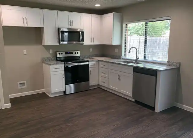 Property at 406 E Springdale Ln, Grand Prairie, TX, 75052, 3 beds, 2 baths, [object Object]