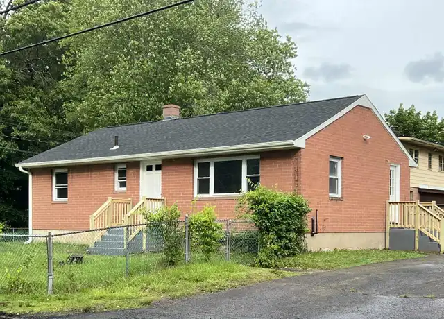 Property at 8 Peacock Dr, Meriden, CT, 06451, 3 beds, 1 bath, [object Object]