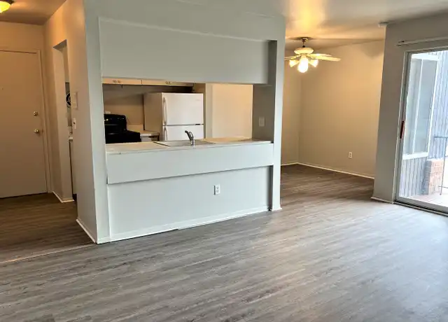 Property at 21641 Hillside Dr Unit 21621 HIllside 3C, Clinton Twp, MI, 48035, 1 bed, 1 bath, [object Object]