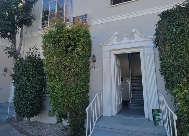 Property at 814 S Kingsley Dr Unit 07, Los Angeles, CA, 90005, 2 beds, 1 bath, [object Object]