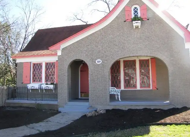 Property at 310 W University Ave Unit C, Georgetown, TX, 78626, 1 bed, 1 bath, [object Object]
