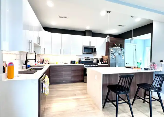 Property at 19 University Rd, Brookline, MA, 02445, 4 beds, 2 baths, [object Object]