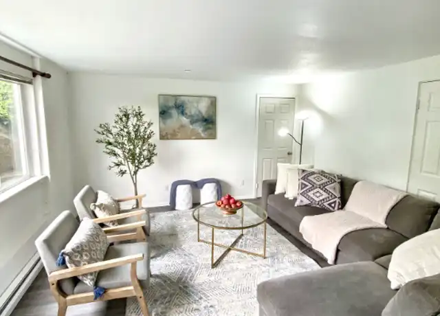 Property at 1501 30th Ave S Unit 3, Seattle, WA, 98144, 2 beds, 1 bath, [object Object]