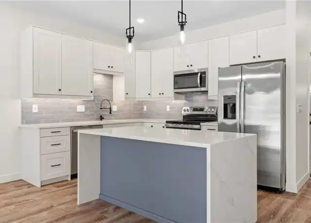 Property at 425 W 8th St, New Richmond, WI, 54017, 3 beds, 2.5 baths, [object Object]