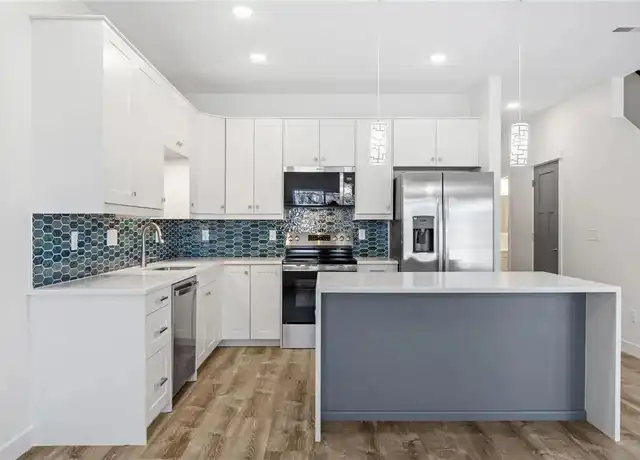 Property at 425 W 8th St, New Richmond, WI, 54017, 3 beds, 2.5 baths, [object Object]