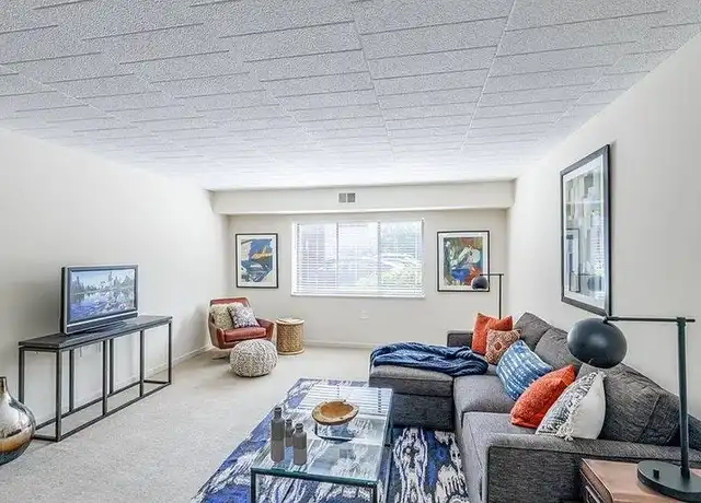 Property at 100 Bryn Mawr Ct W, Pittsburgh, PA, 15221, 1-2 bed, 1-2 bath, [object Object]