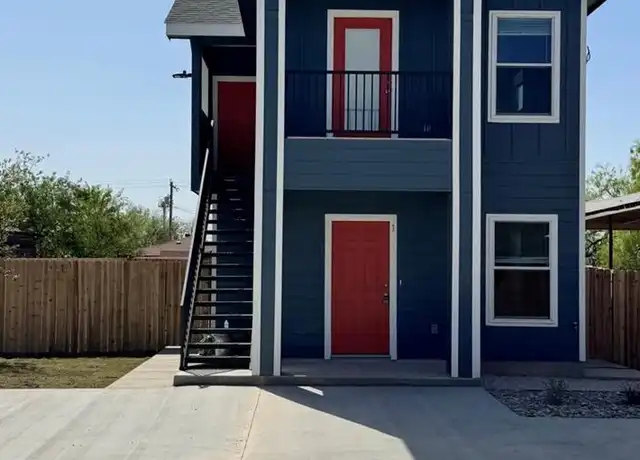 Property at 575 N Adams St, Eagle Pass, TX, 78852, 2 beds, 1.5 baths, [object Object]