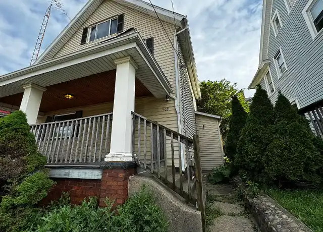 Property at 909 4th St NW, Canton, OH, 44703, 1 bed, 1 bath, [object Object]