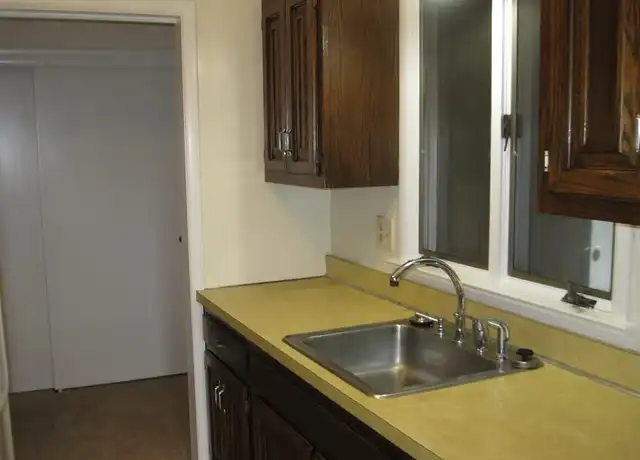 Property at 136 Deer Hill Ave Unit A10, Danbury, CT, 06810, 1 bed, 1 bath, [object Object]
