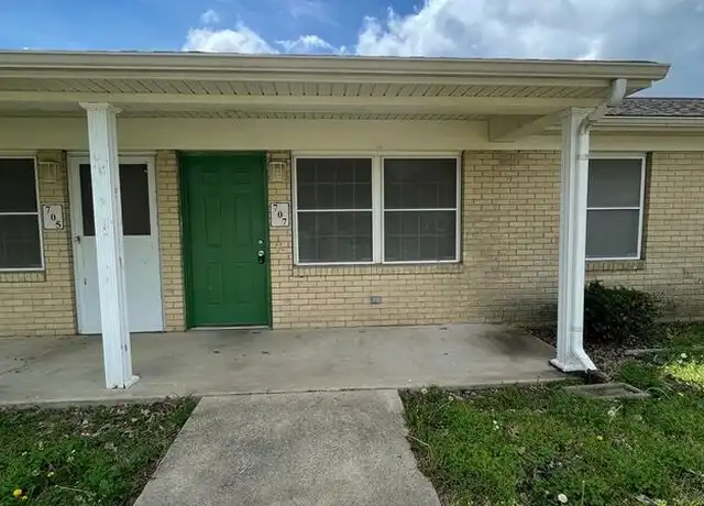Property at 707 Warren St, Charleston, MO, 63834, 3 beds, 2 baths, [object Object]