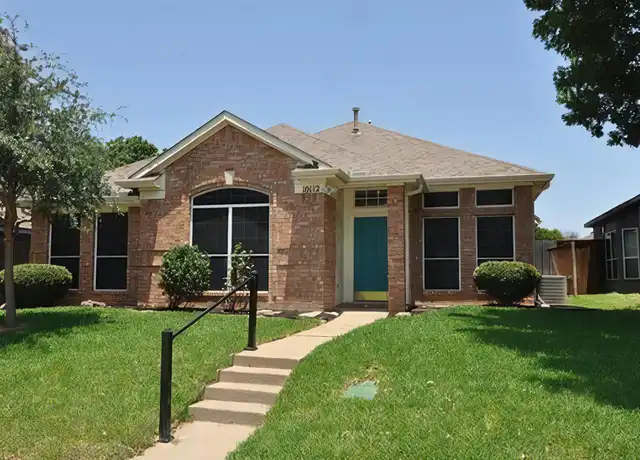 Property at 10112 Burgundy Dr, Frisco, TX, 75035, 3 beds, 2 baths, [object Object]