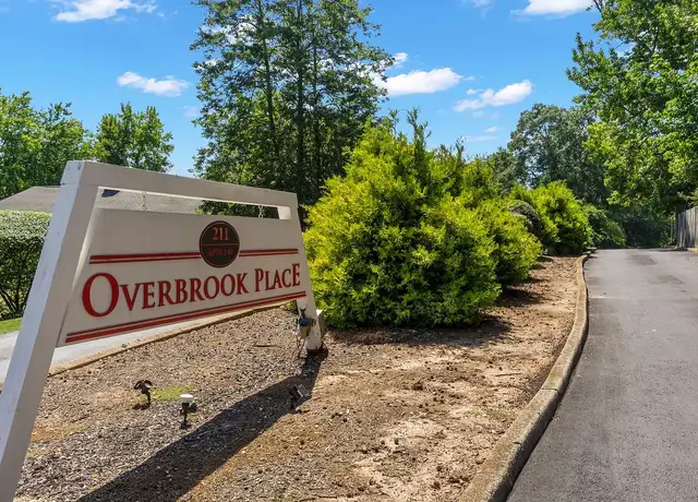Photo of 211 Batesview Dr, Greenville, SC 29607