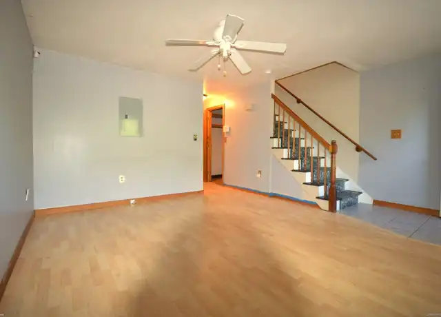 Property at 246 Woodford Ave #3, Plainville, CT, 06062, 2 beds, 2 baths, [object Object]