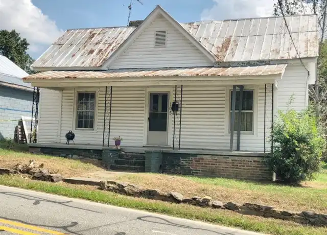 Property at 105 S Nash St, Hillsborough, NC, 27278, 3 beds, 1 bath, [object Object]