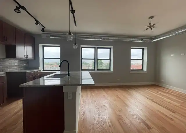 Property at 3022 S Broad St Unit 2929-201, Chicago, IL, 60608, 1 bed, 1 bath, [object Object]