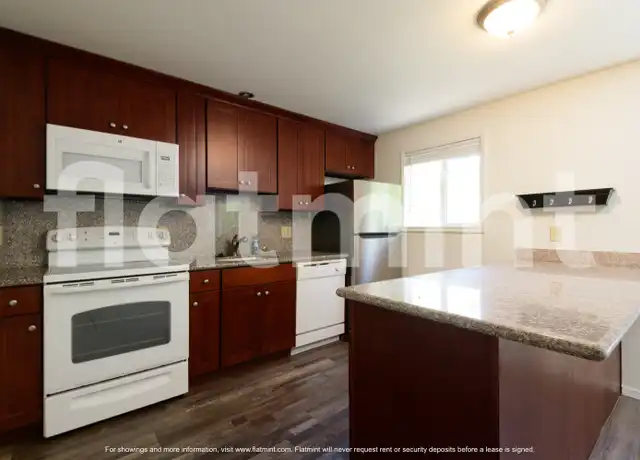Property at 609 SW 3rd Pl Unit B, Renton, WA, 98057, 2 beds, 1 bath, [object Object]