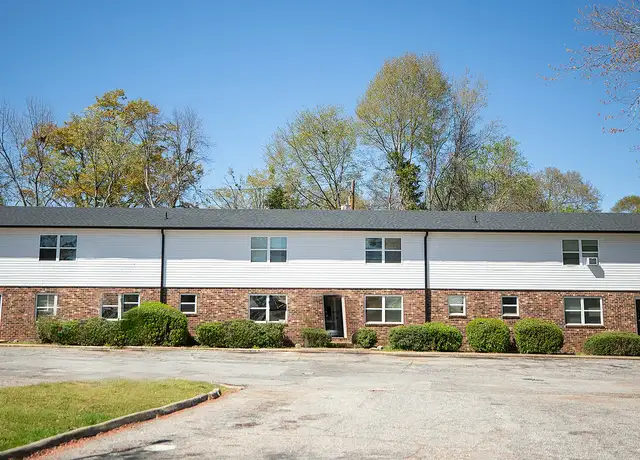 Photo of 1140 N Franklin Rd, Greenville, SC 29617