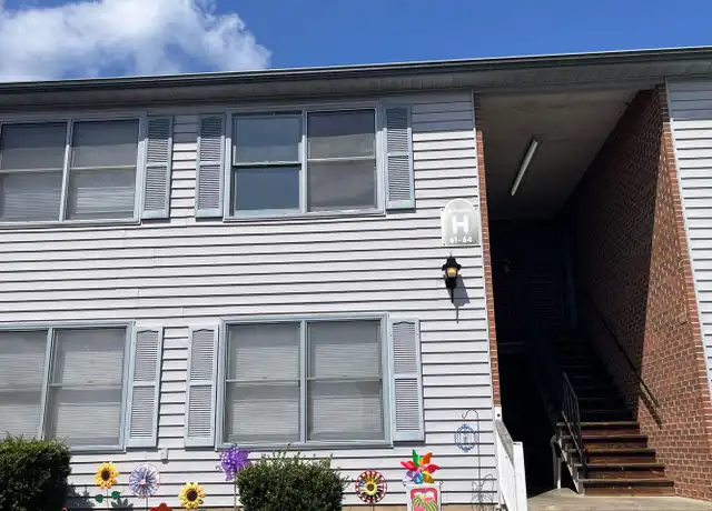 Property at 154 Kentuck Rd Apt 63, Danville, VA, 24540, 2 beds, 1 bath, [object Object]