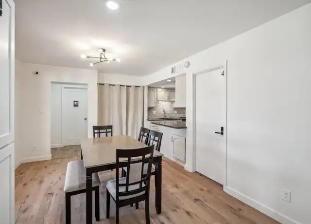 Property at 3110 W Paradise Dr, Phoenix, AZ, 85029, 1 bed, 1 bath, [object Object]