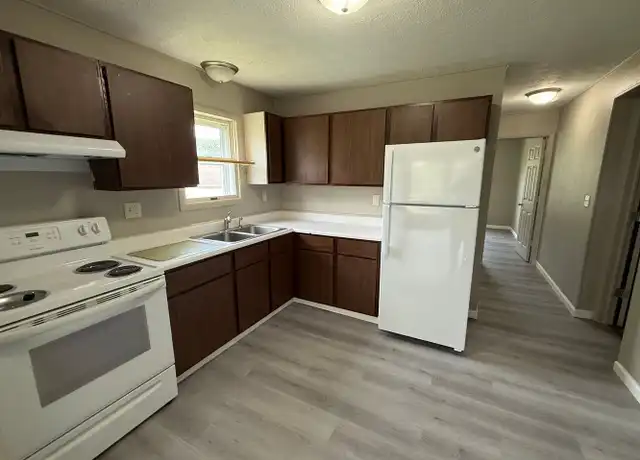 Property at 824 E Wyman Ave Unit 15, Hoopeston, IL, 60942, 1 bed, 1 bath, [object Object]