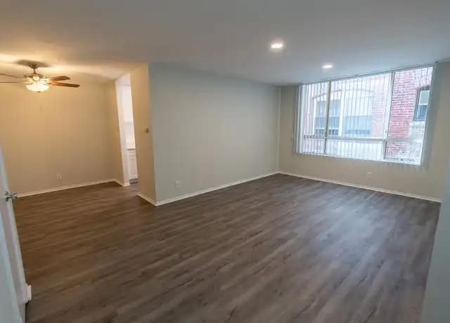 Property at 314 S Manhattan Pl Unit 206, Los Angeles, CA, 90020, 1 bed, 1 bath, [object Object]