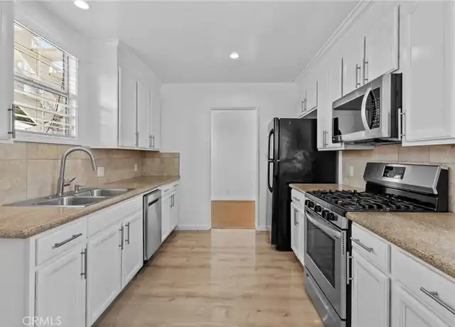 Property at 12753 Oxnard St, North Hollywood, CA, 91606, 2 beds, 1 bath, [object Object]