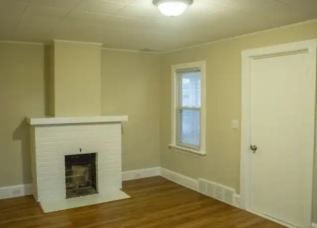 Property at 194 E 315th St, Willowick, OH, 44095, 2 beds, 1 bath, [object Object]
