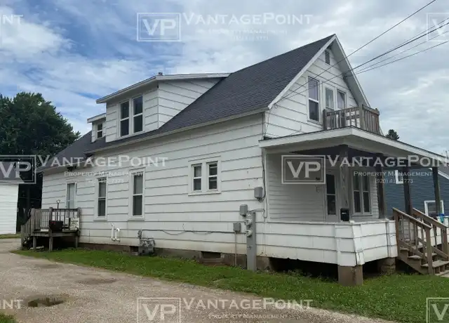 Property at 1284 Elmore St, Green Bay, WI, 54303, 1 bed, 1 bath, [object Object]