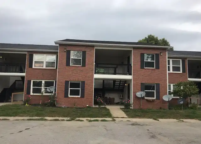 Property at 104 E North St Apt 3, Rossville, IN, 46065, 1 bed, 1 bath, [object Object]
