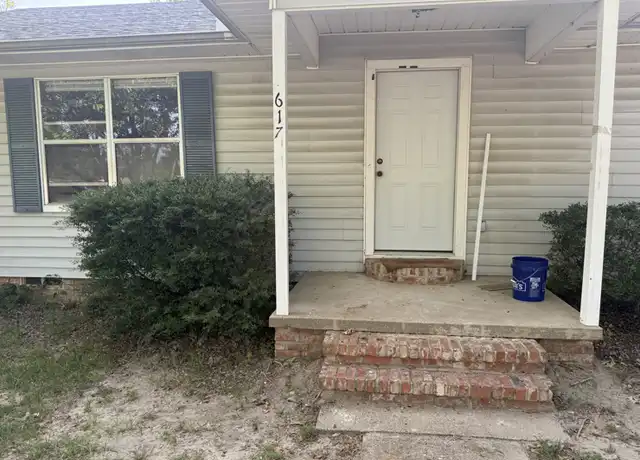Property at 617 NE Stallings Dr, Nacogdoches, TX, 75961, 2 beds, 1 bath, [object Object]
