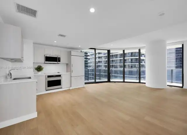 Property at 45 SW 9th St #2101, Miami, FL, 33130, 2 beds, 2 baths, [object Object]