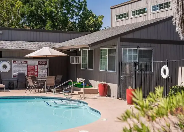 Photo of 812 Beelard Dr, Vacaville, CA 95687
