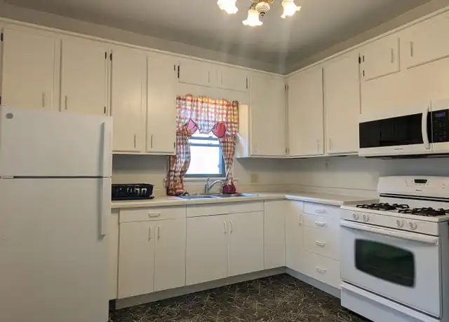 Property at 545 3rd St Unit 1, Frost, MN, 56033, 1 bed, 1 bath, [object Object]