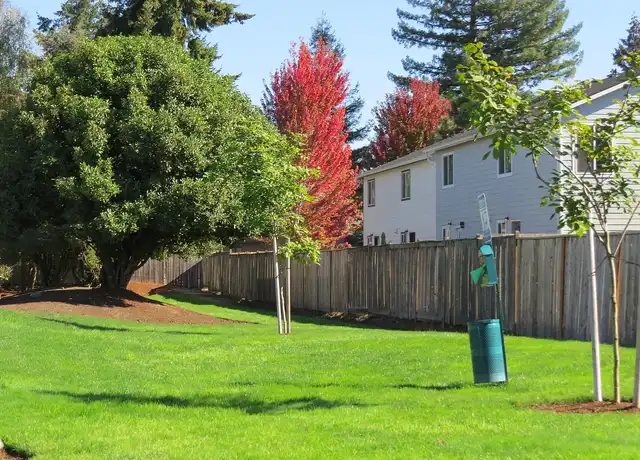Property at Oakwood Terrace - 900 S 10th St, Lebanon, OR, 97355, 2 beds, 1.5 baths, [object Object]