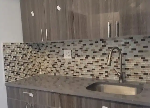 Property at 25 Whittier St Unit 7, Bridgeport, CT, 06605, 2 beds, 1 bath, [object Object]