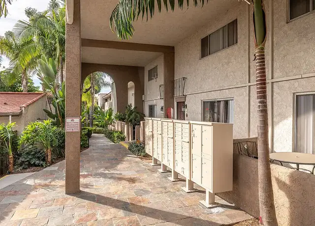 Photo of 1001 N Harbor Blvd, La Habra, CA 90631