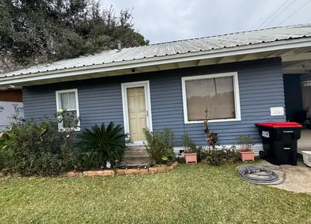 Property at 241 N Pine St, Lafayette, LA, 70501, 2 beds, 1 bath, [object Object]