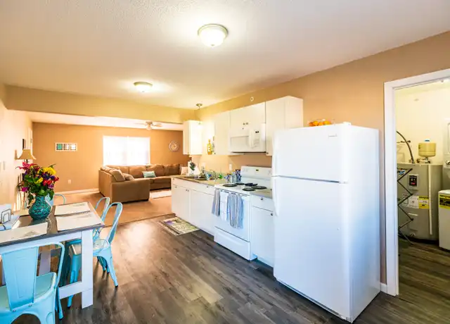 Property at 315 E 4th St Unit O, Sedalia, MO, 65301, 2 beds, 1 bath, [object Object]