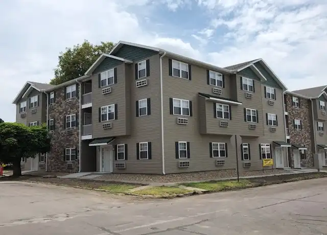 Property at 315 E 4th St Unit Q, Sedalia, MO, 65301, 1 bed, 1 bath, [object Object]