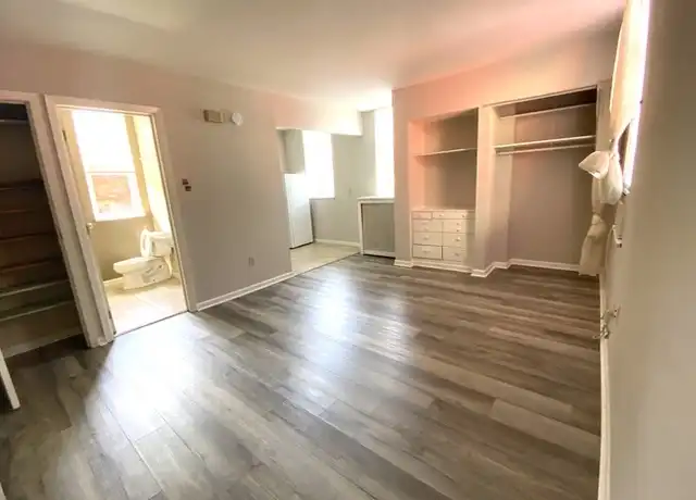 Property at 621 Greenup St Unit 2R, Covington, KY, 41011, 1 bed, 1 bath, [object Object]