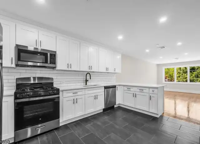Property at 162 Closter Dock Rd Unit C, Closter, NJ, 07624, 1 bed, 1 bath, [object Object]