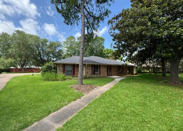 Property at 2310 Wesley Cir, Bossier City, LA, 71111, 4 beds, 2.5 baths, [object Object]